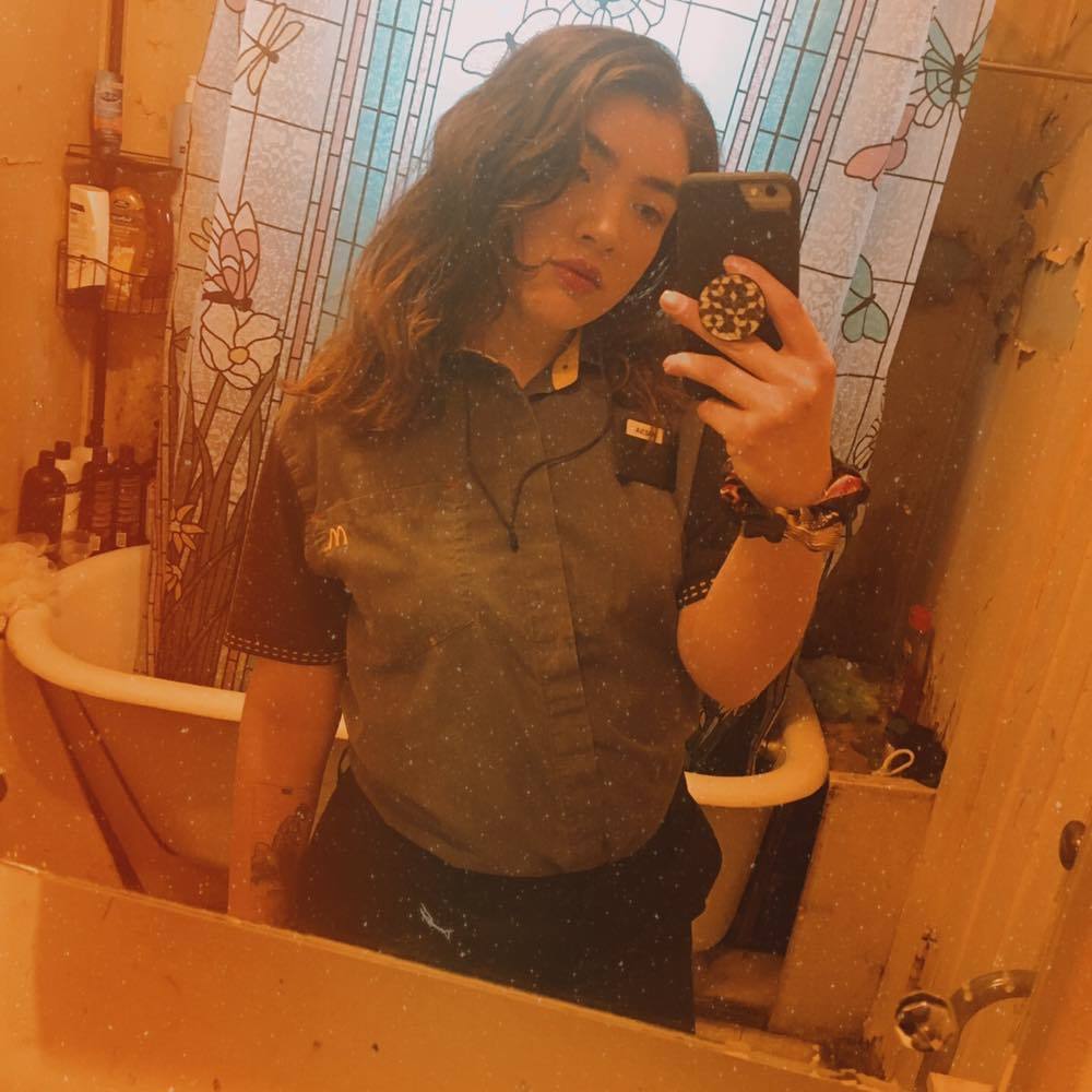 Meet your Posher, Raena